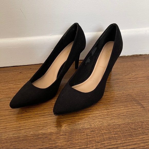 Black Pointed Heels - Picture 4 of 5